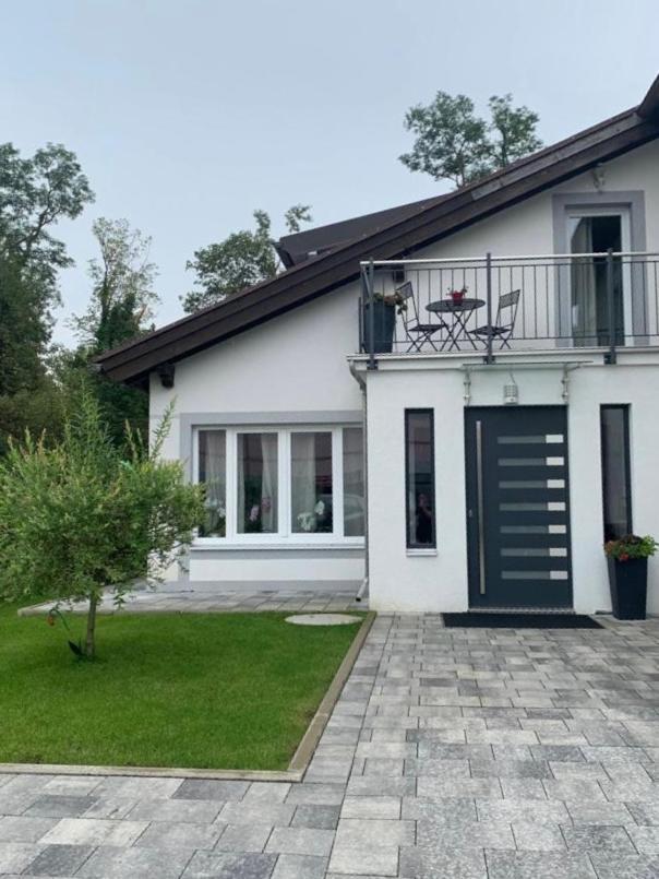 Ferienwohnung Bullaku Пидинг Екстериор снимка